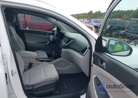2017 Hyundai Tucson Se z USA, uszkodzony, nr VIN KM8J3CA48HU514659